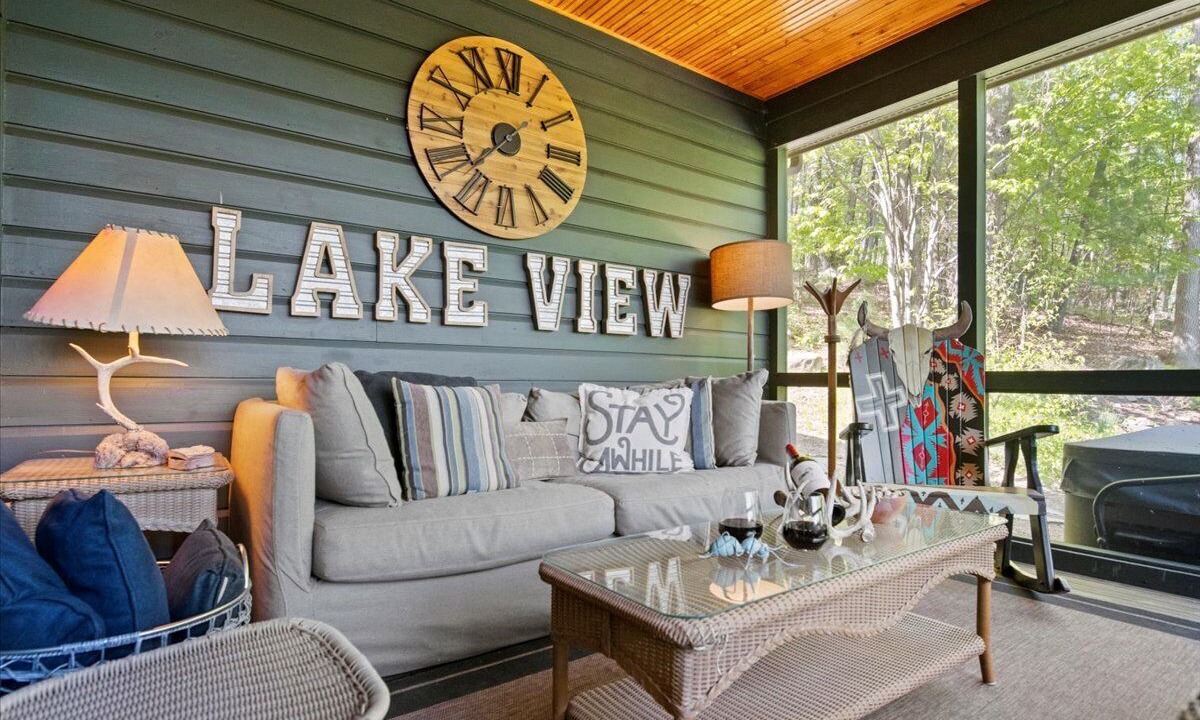 Photo of Livingroom in Bolton Landing