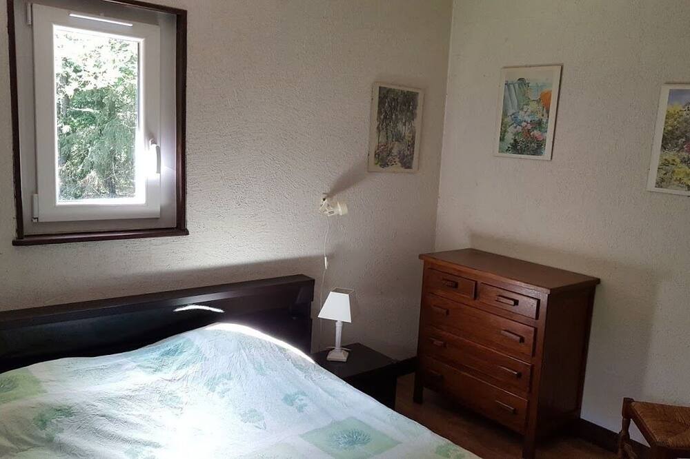 Photo of Bedroom in St-Andre-de-l'Eure