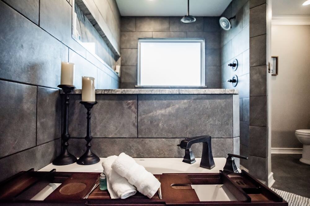 Photo of Bathroom in Thomaston