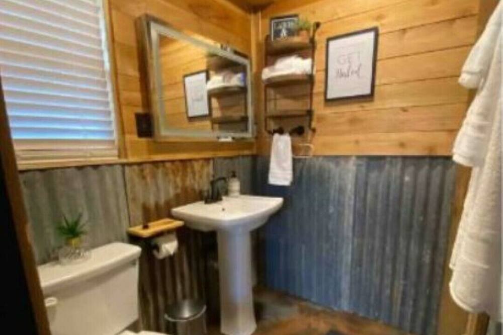 Photo of Bathroom in Thomaston