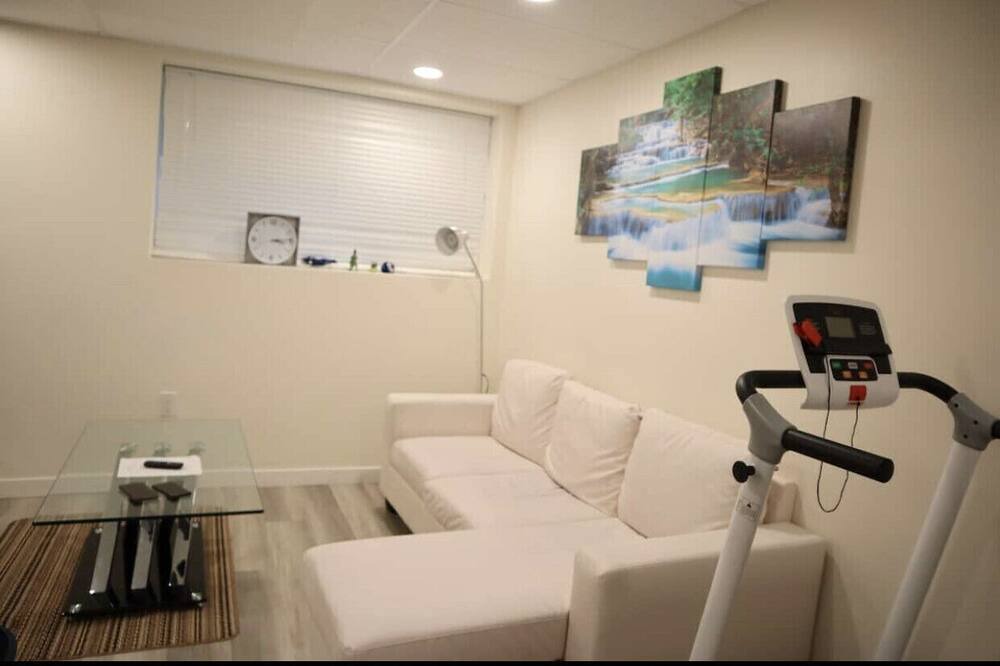 Photo of Livingroom in East Kildonan