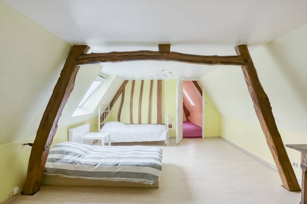 Photo of Bedroom in Jumieges