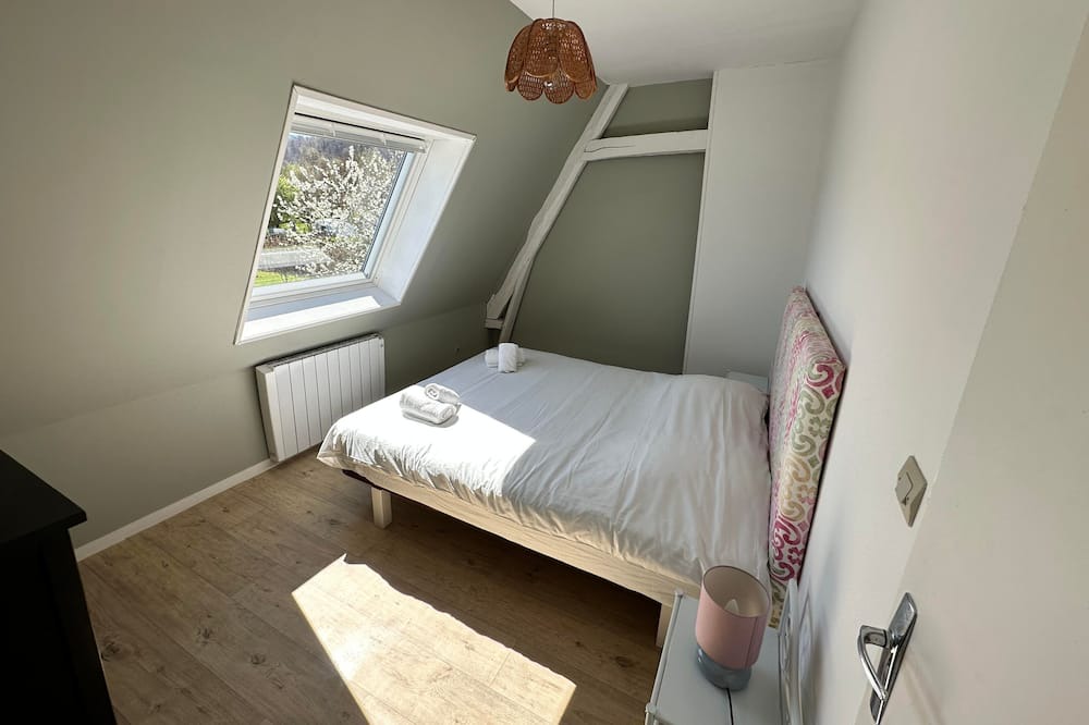 Photo of Bedroom in Jumieges
