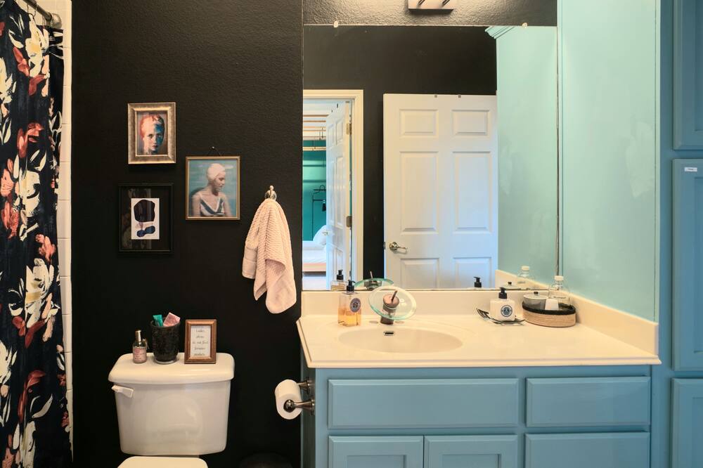 Photo of Bathroom in Shady Hollow