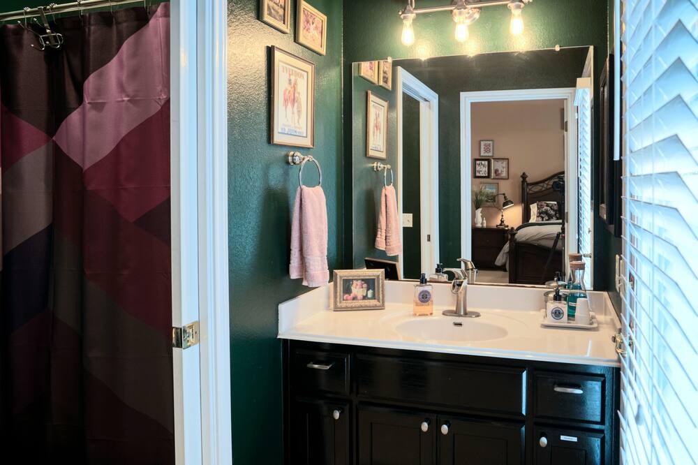 Photo of Bathroom in Shady Hollow