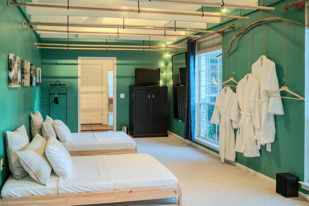 Photo of Bedroom in Shady Hollow