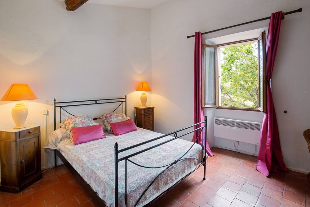 Photo of Bedroom in Tautavel