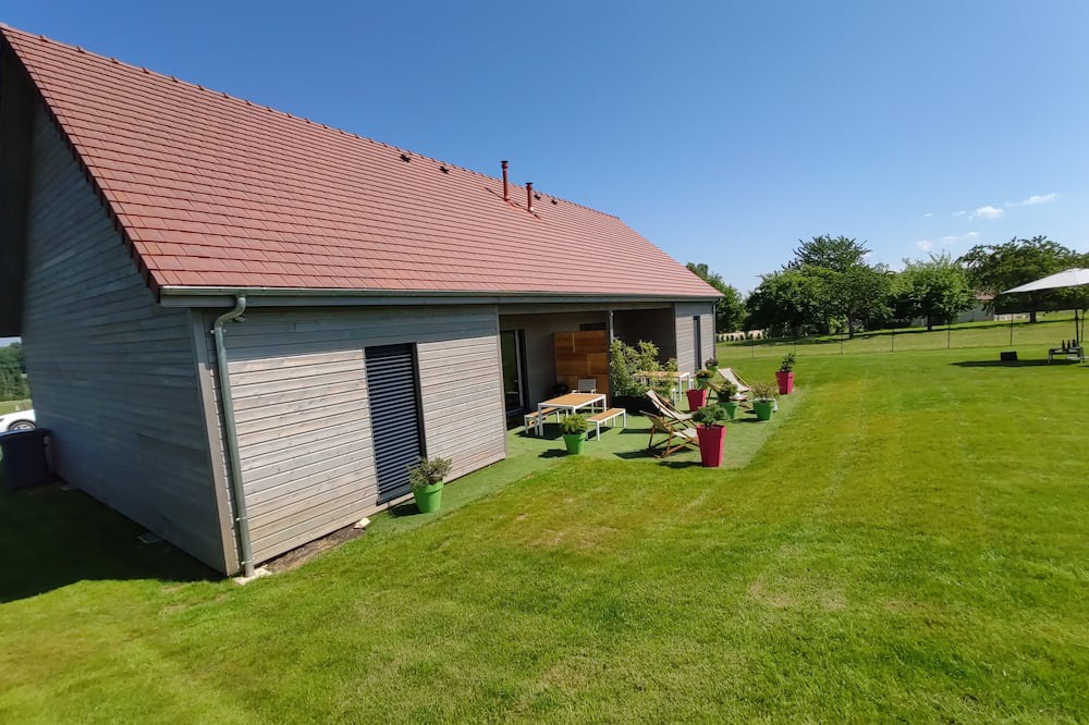 Photo of Outdoor in Magnant