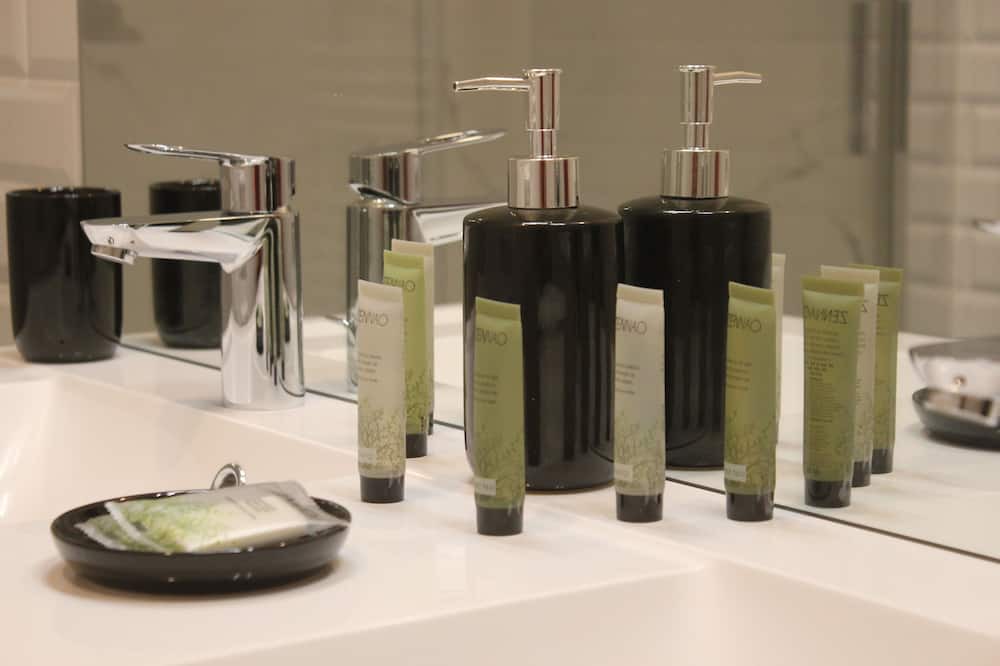 Photo of Bathroom in Magnant