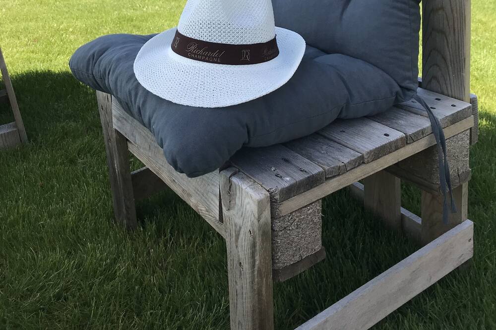 Photo of Outdoor in Magnant