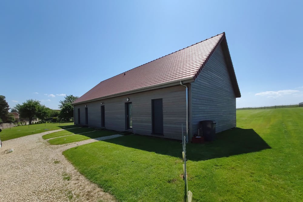 Photo of Others in Magnant