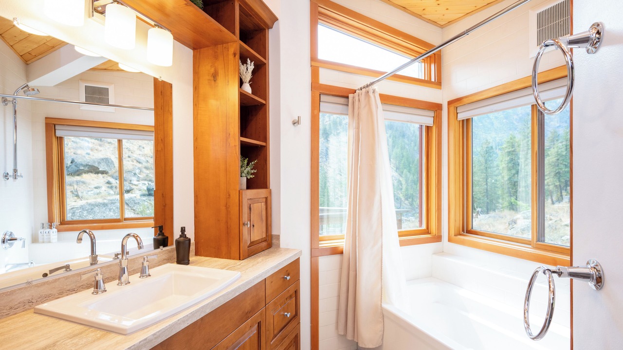 Photo of Bathroom in Leavenworth