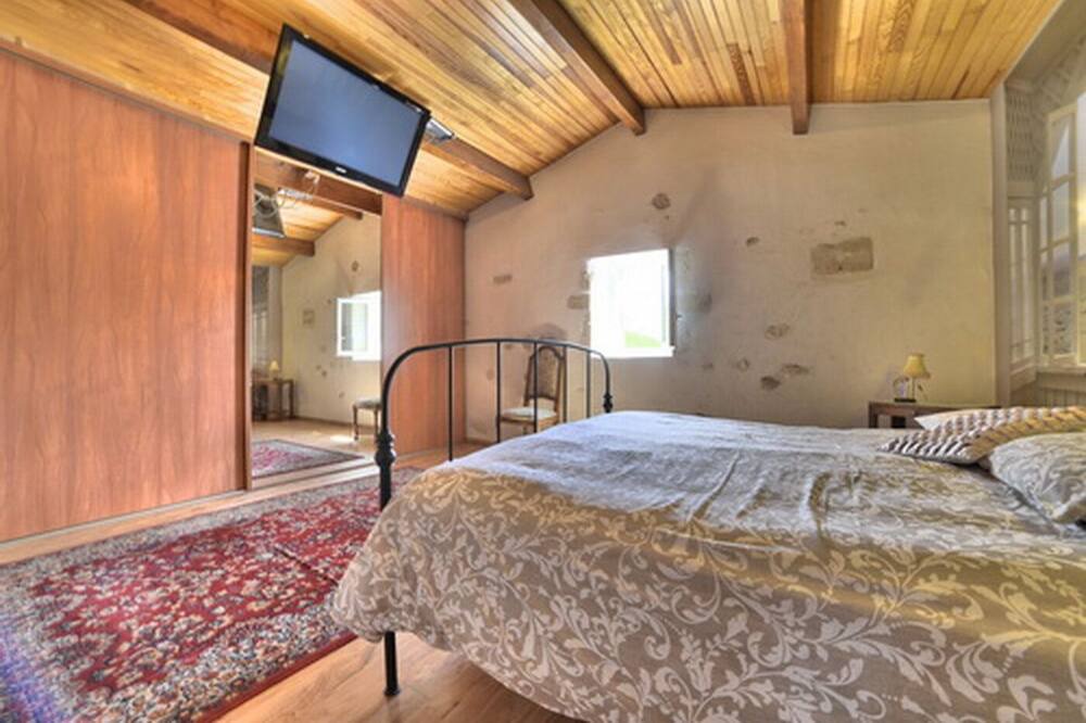 Photo of Bedroom in Lorignac