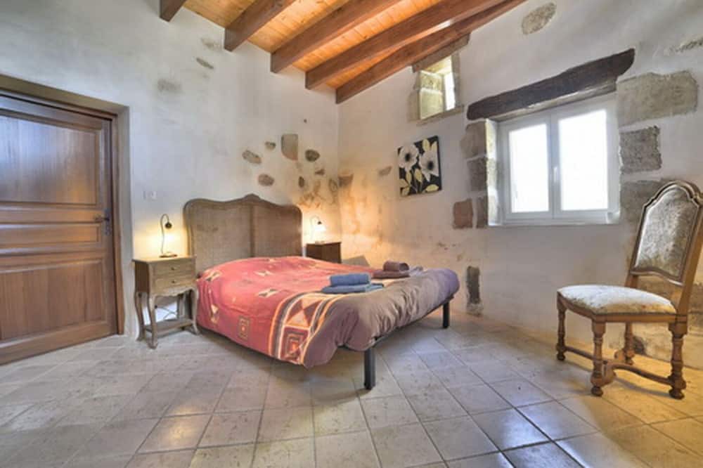 Photo of Bedroom in Lorignac