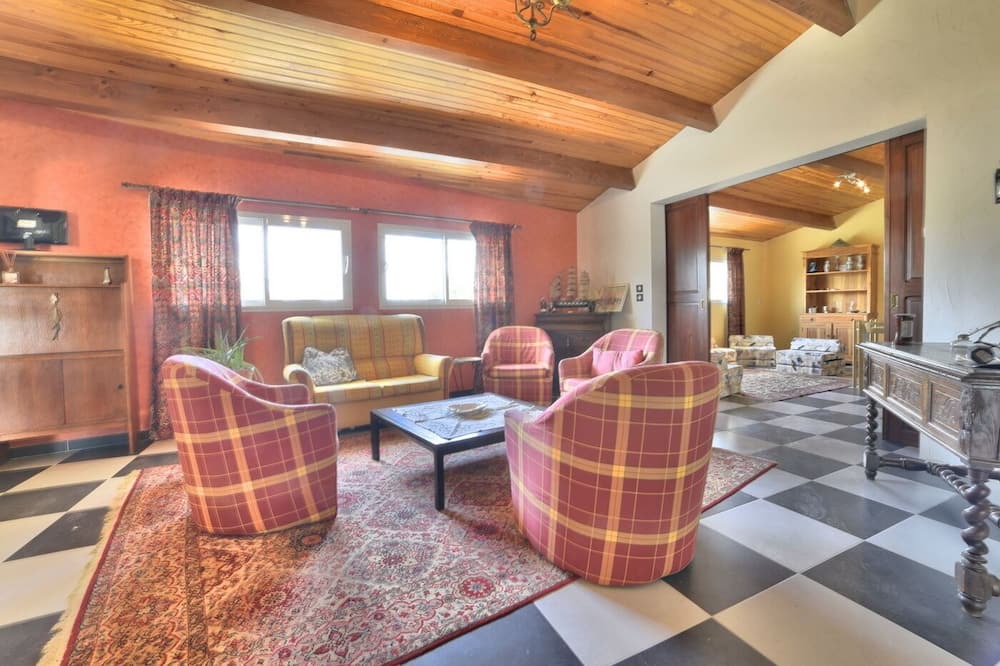 Photo of Livingroom in Lorignac