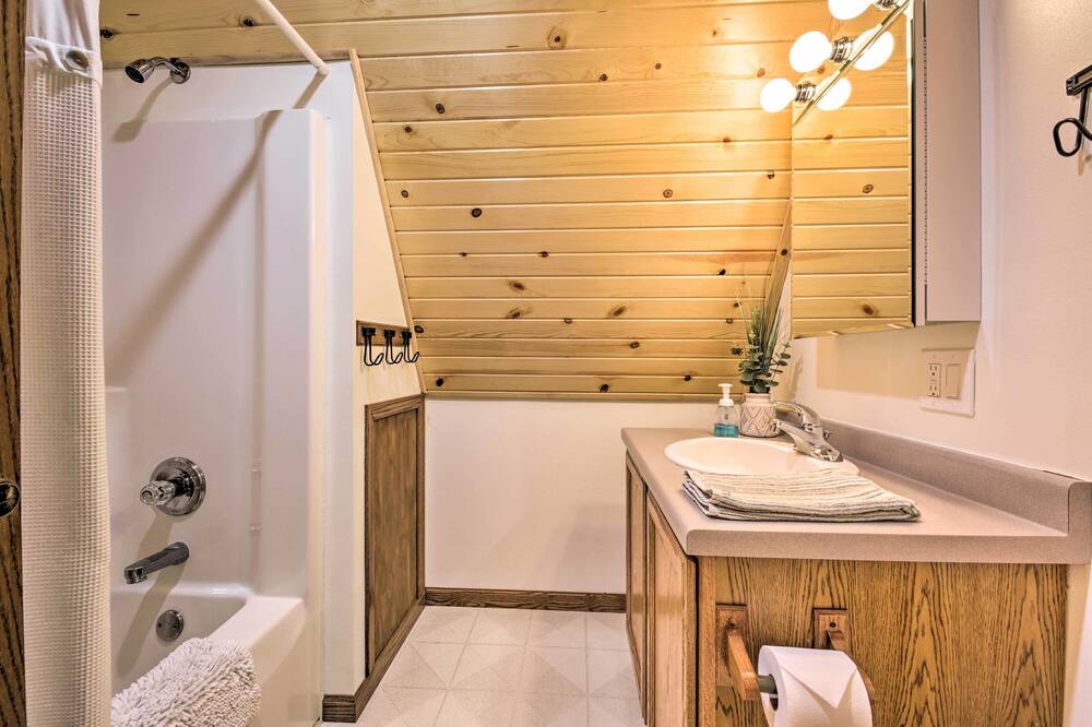Photo of Bathroom in Newville