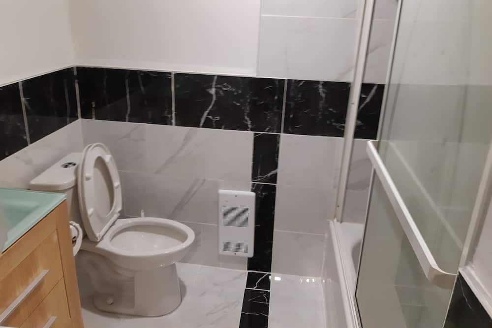 Photo of Bathroom in Pointe-aux-Trembles