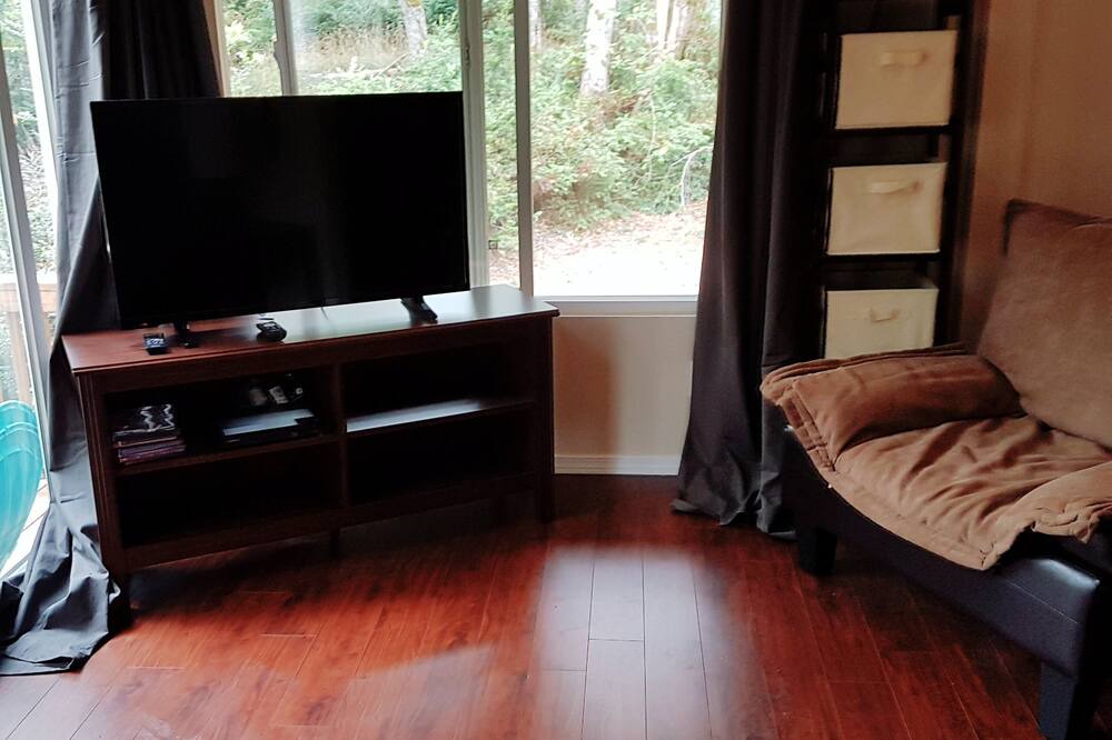 Photo of Livingroom in Lakebay