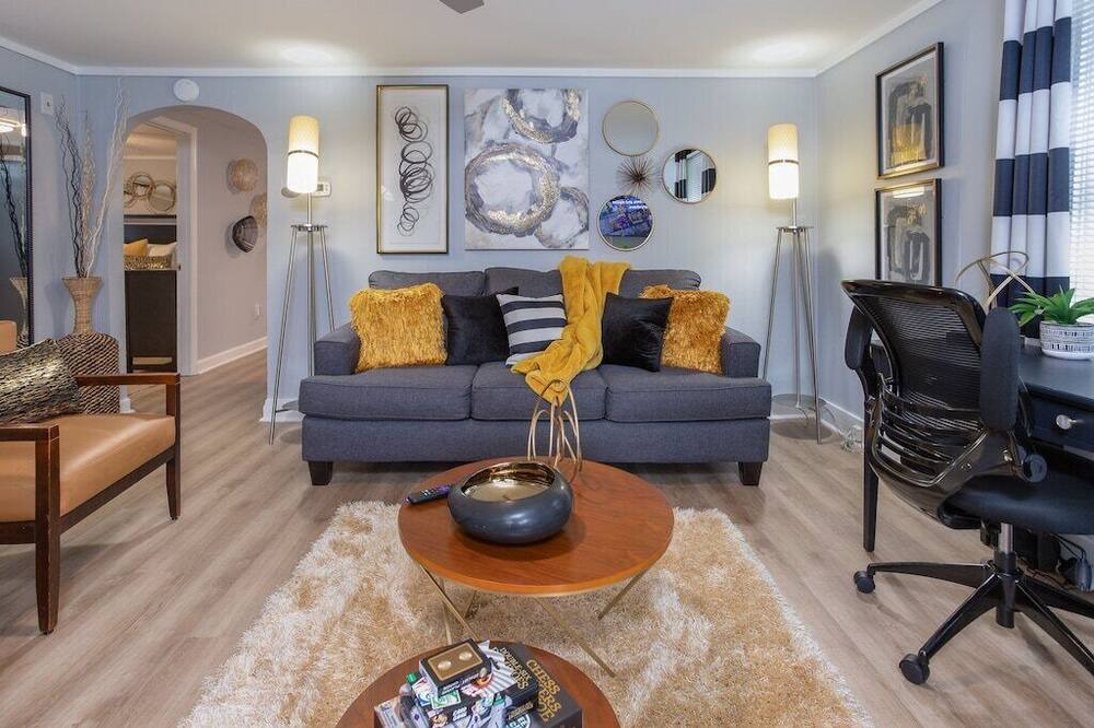 Photo of Livingroom in Mebane