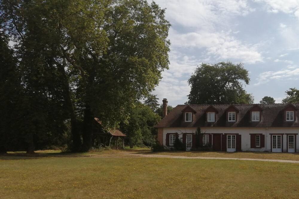 Photo of Outdoor in Ligny-le-Ribault
