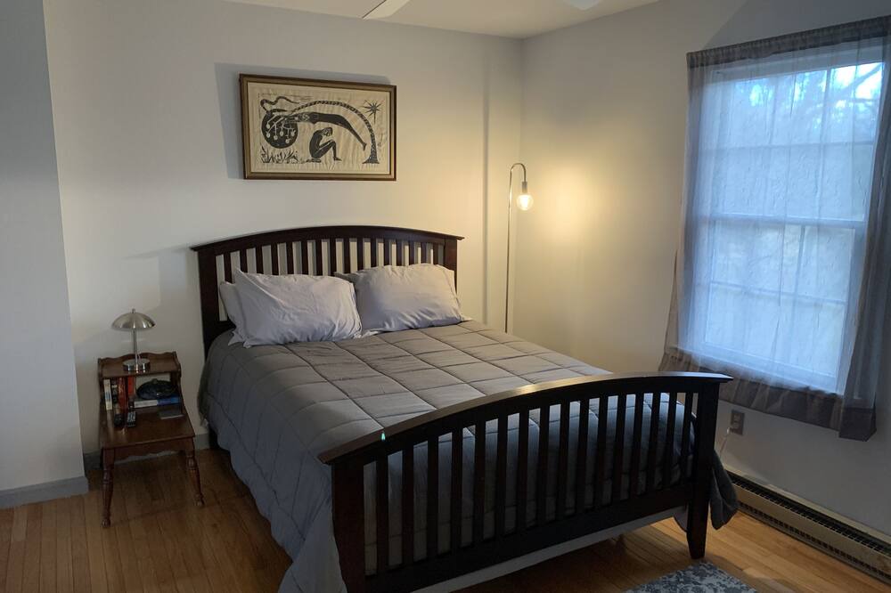 Photo of Bedroom in Shepherdstown