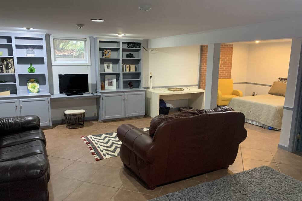 Photo of Livingroom in Shepherdstown