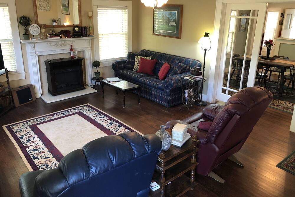 Photo of Livingroom in Bedias
