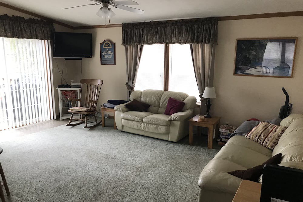 Photo of Livingroom in Central Square