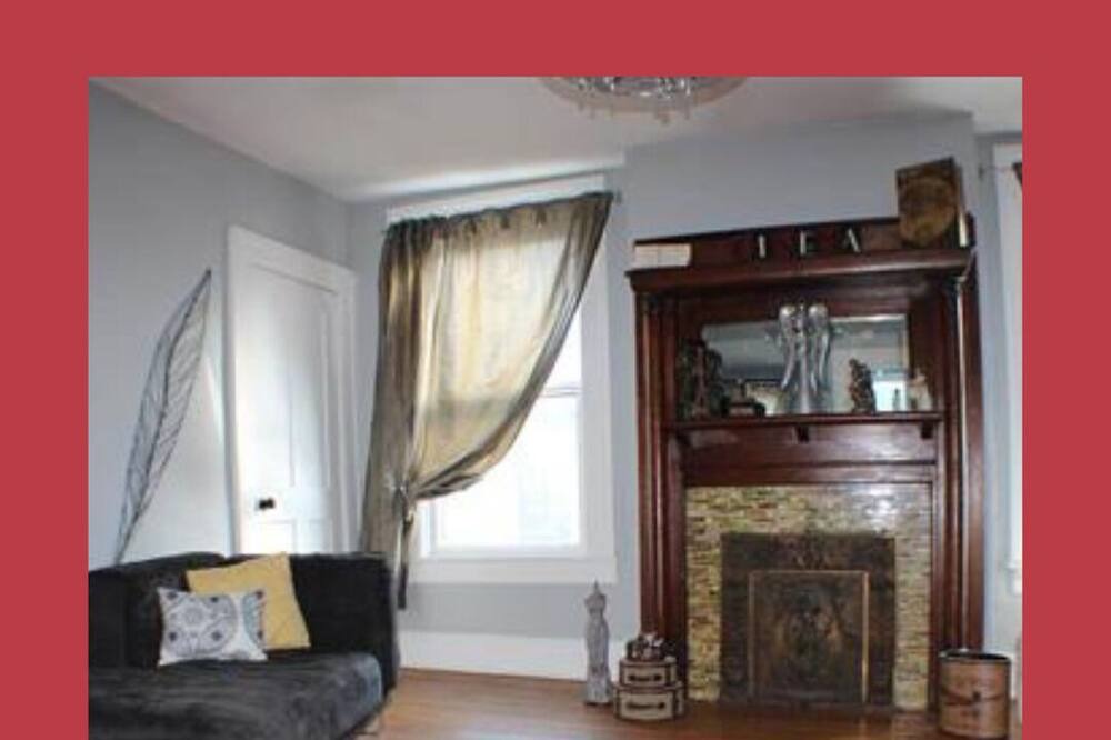 Photo of Bedroom in Newtonville