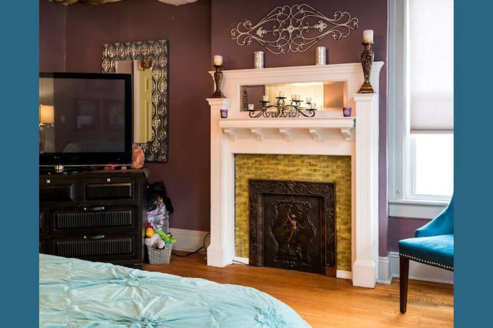 Photo of Bedroom in Newtonville