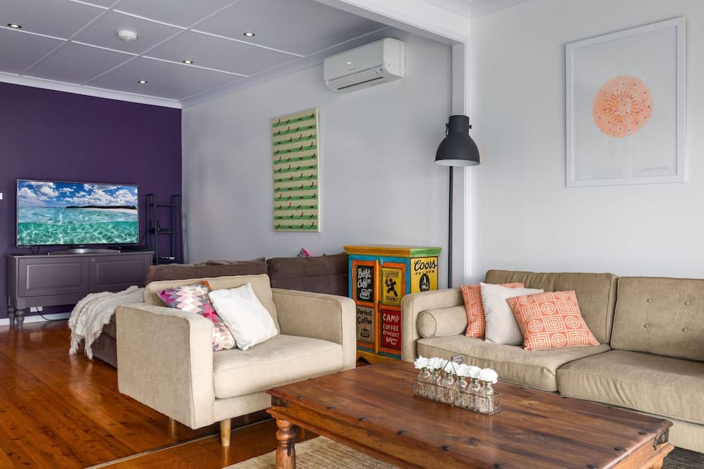 Photo of Livingroom in Hyams Beach