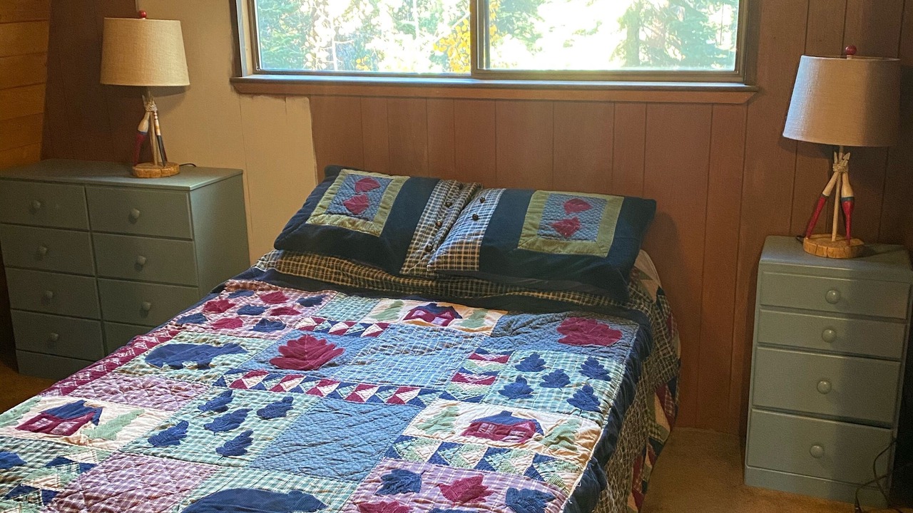 Photo of Bedroom in Carnelian Bay