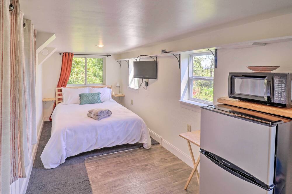 Photo of Bedroom in Mills River