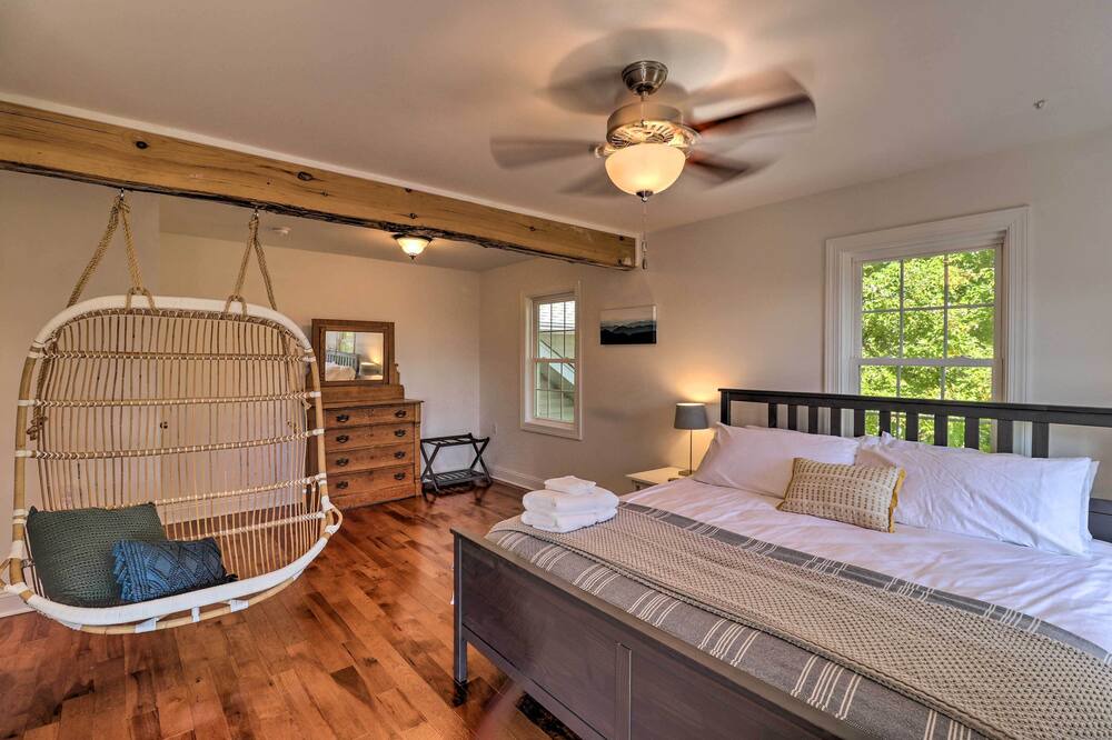 Photo of Bedroom in Mills River