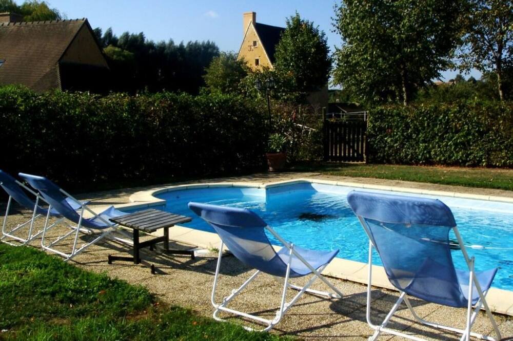 Photo of Outdoor in Asnieres sur Vegre