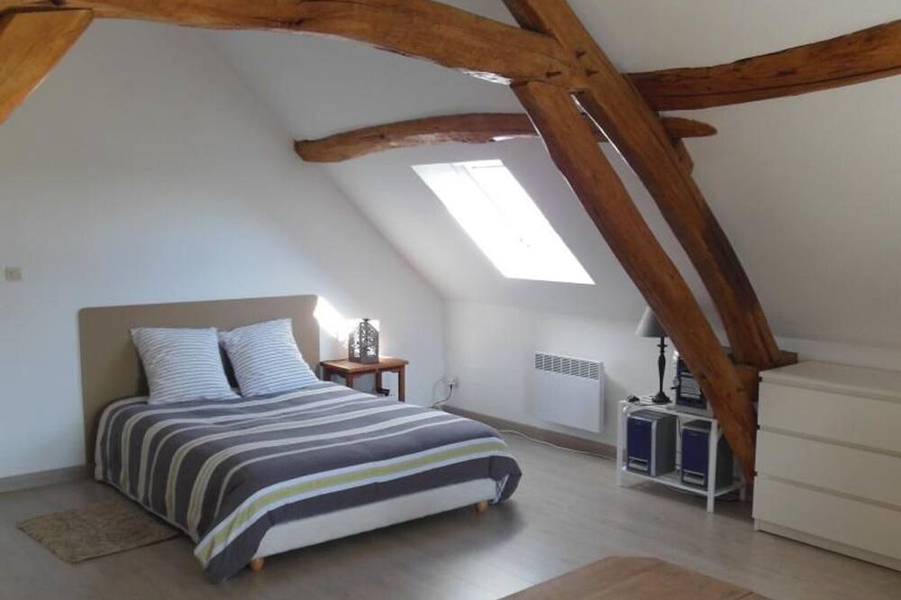 Photo of Bedroom in Neufchatel-en-Saosnois