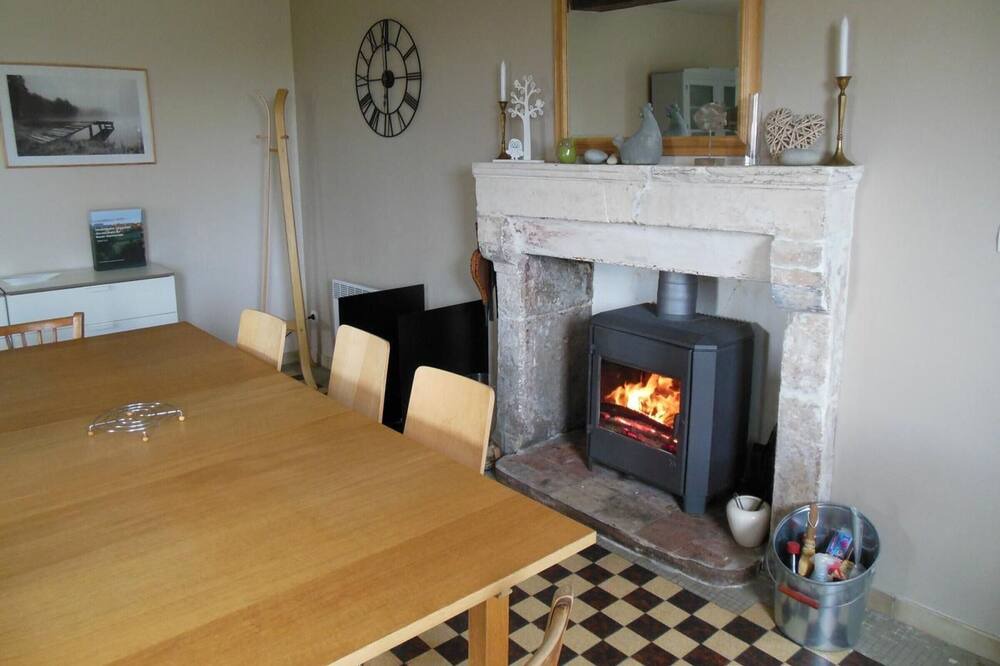 Photo of Livingroom in Neufchatel-en-Saosnois