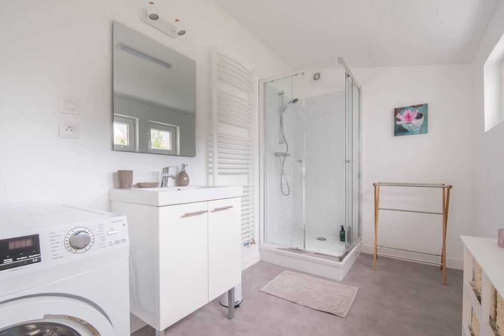 Photo of Bathroom in Saint-Nazaire