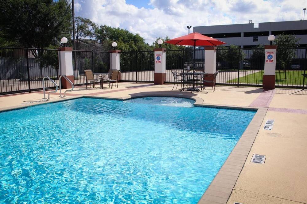 Photo of Outdoor in Westchase