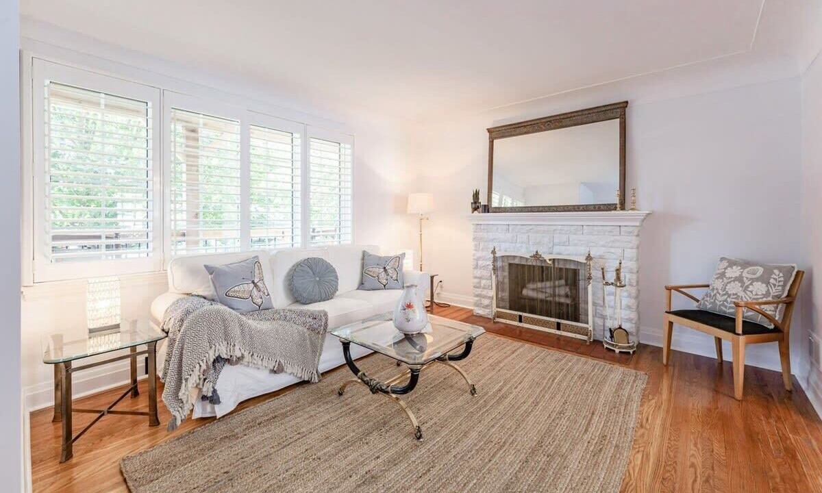 Photo of Livingroom in Burlington