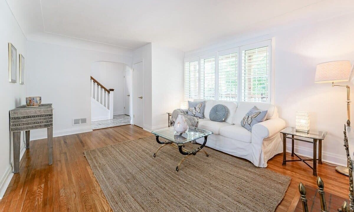 Photo of Livingroom in Burlington