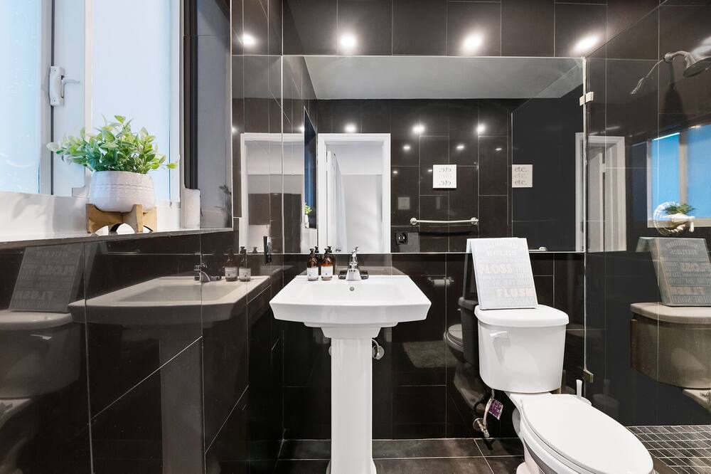 Photo of Bathroom in Coral Heights