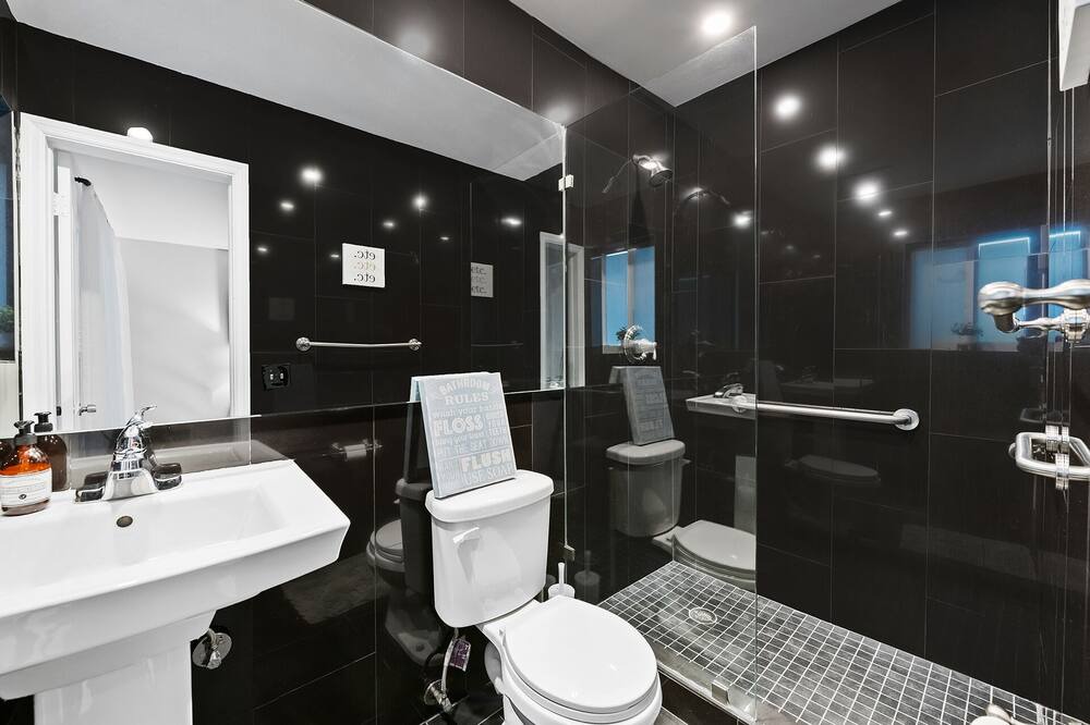 Photo of Bathroom in Coral Heights