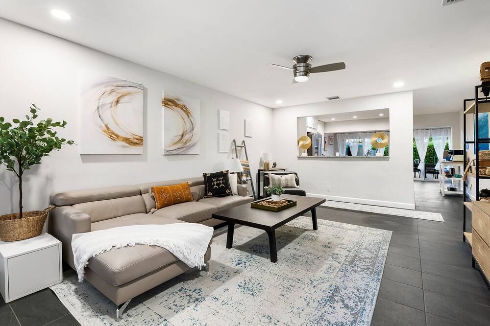 Photo of Bedroom in Coral Heights