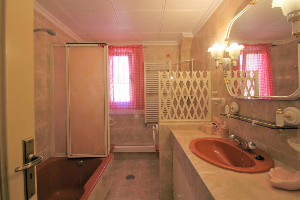 Photo of Bathroom in San Vicente del Raspeig