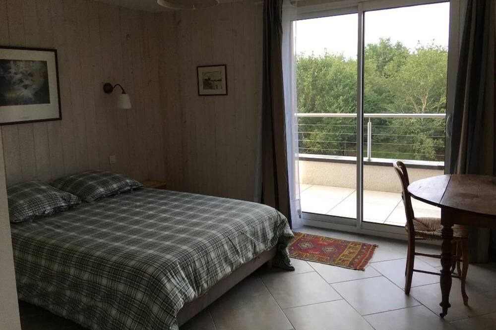 Photo of Bedroom in Jouy-le-Potier
