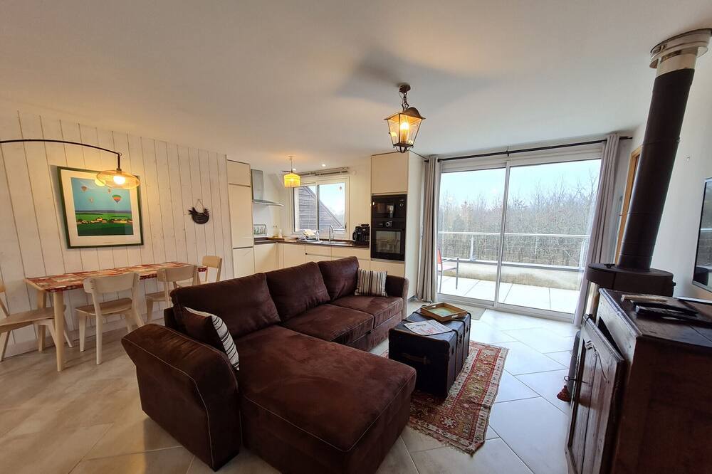Photo of Livingroom in Jouy-le-Potier