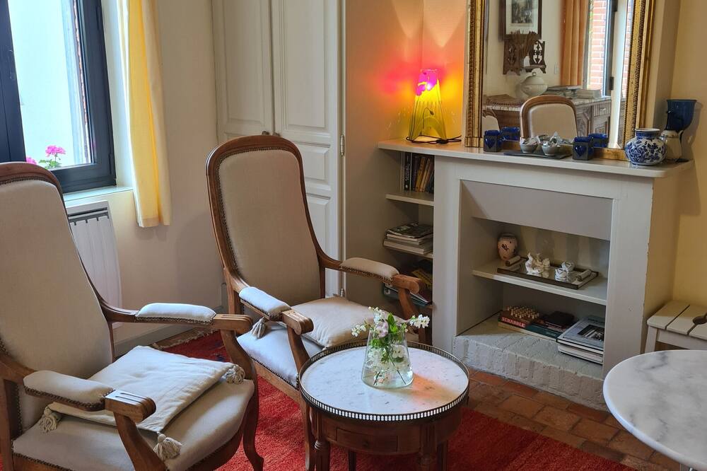 Photo of Livingroom in Checy