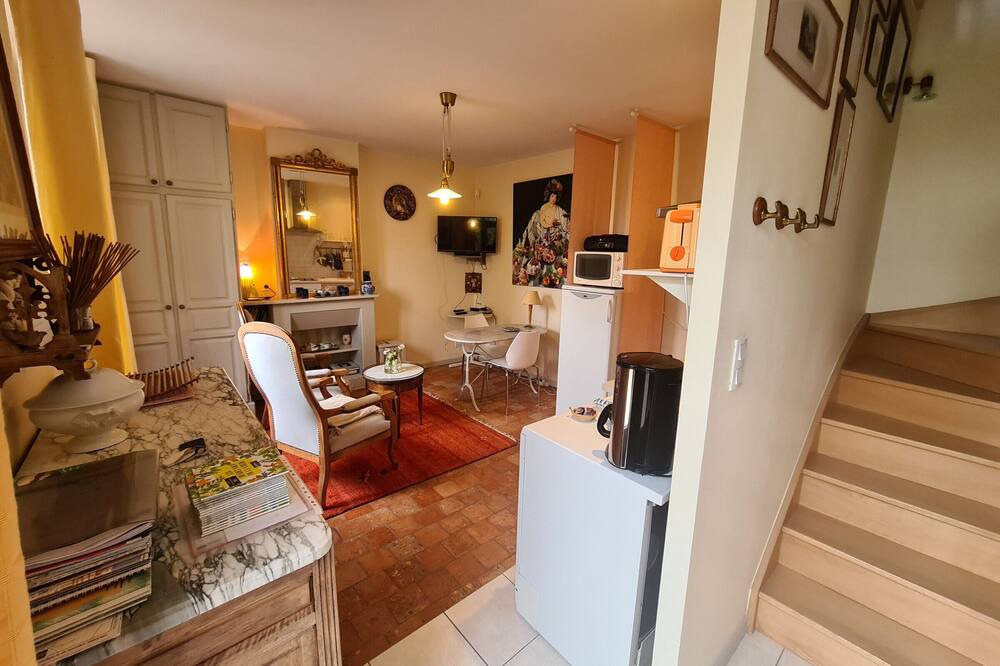 Photo of Livingroom in Checy