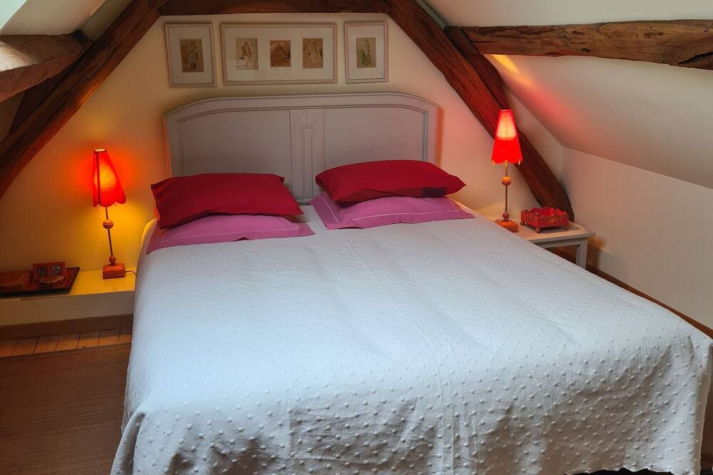 Photo of Bedroom in Checy